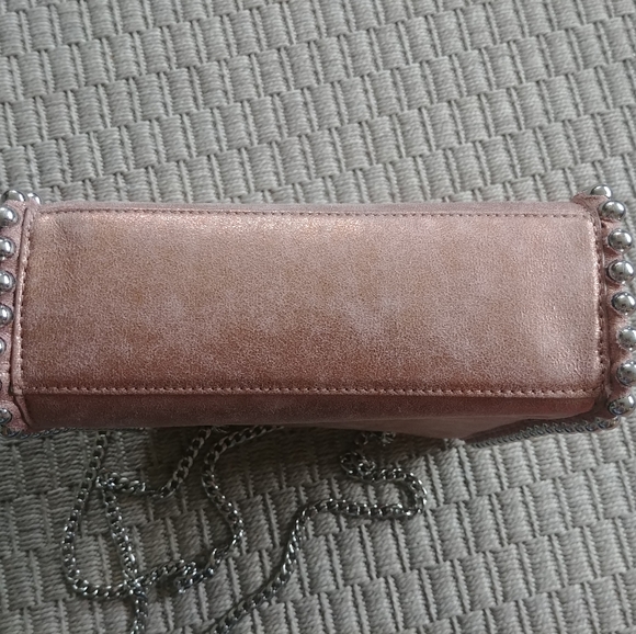Like New Zara Woman Rose Gold Chain Strap Purse - Picture 3 of 7